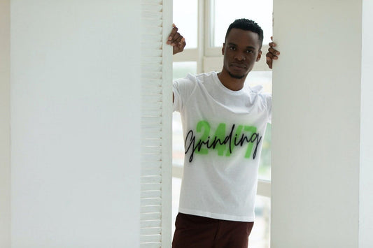 Grinding 24/7 - Short-sleeve unisex t-shirt - Entrepreneur Life